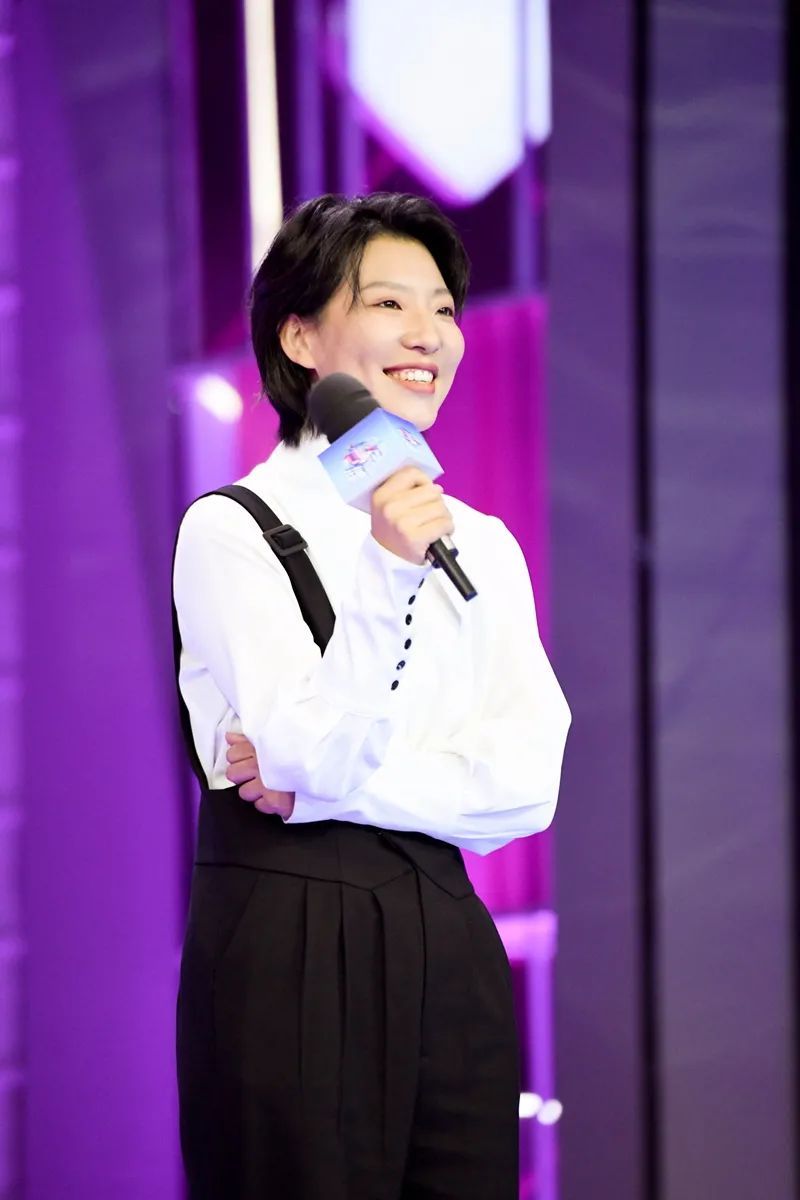 蓝莓孵化营完美收官王小潮夺冠九组公益帮扶大使出炉