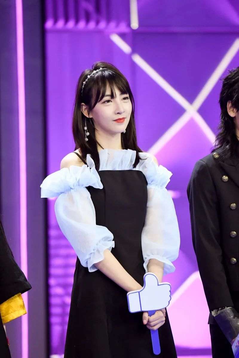 蓝莓孵化营完美收官王小潮夺冠九组公益帮扶大使出炉