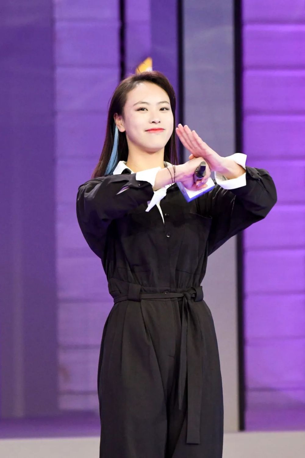 蓝莓孵化营完美收官王小潮夺冠九组公益帮扶大使出炉