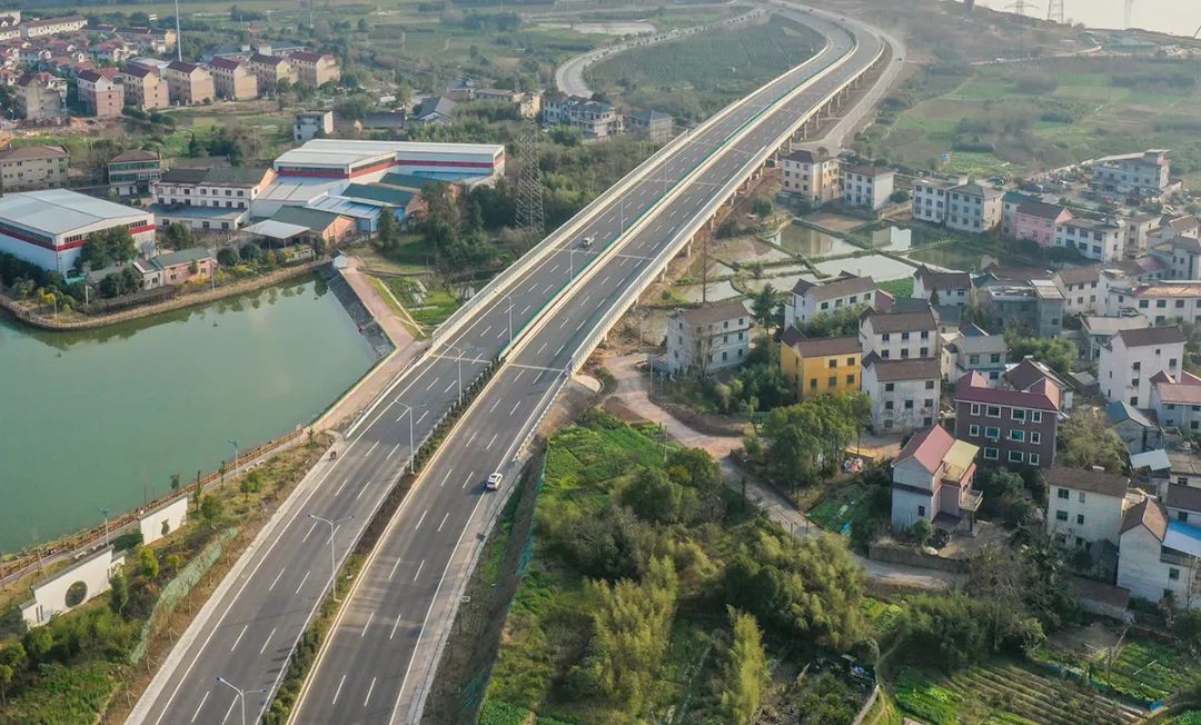 s313组成,起点位于兰溪与婺城交界处,路线向西经烟溪村接老金兰中线